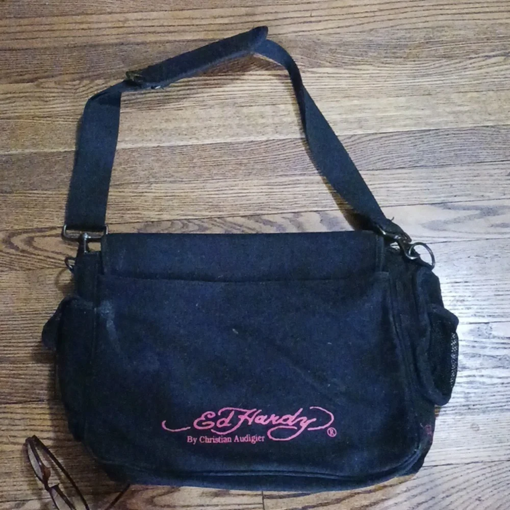 ED HARDY Laptop Case Love Kills Slowly Mint Condition w/Pockets & Strap